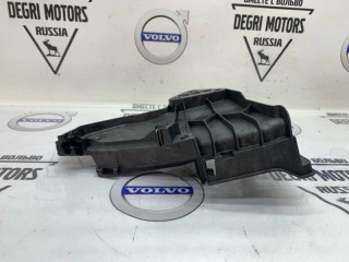 Кронштейн замка двери передний правый, ориг. номер 30784315, Volvo V60 2010-2013