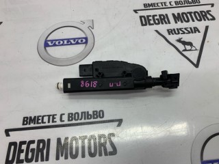 Форсунка омывателя фары передняя правая Volvo V70 2007-2013, левый руль, 30663580