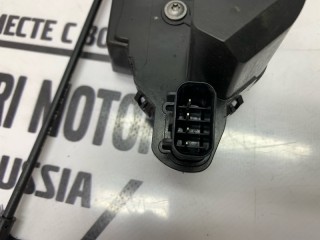 Замок двери задний левый, ориг. номер 31253918, Volvo S80 2013-2016