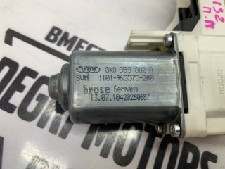Мотор стеклоподъемника передний правый, ориг. номер 8T0959802B, Audi A4 8K 2007-2012