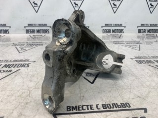 Кулак передний левый, ориг. номер 31216793923, BMW 320i E92 2006-2010