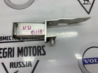 Кронштейн передний правый, ориг. номер 32283254, Volvo XC40 2017-2022