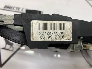 Кронштейн ручки двери передний правый, ориг. номер 51217265082, BMW 523i F10 2009-2013