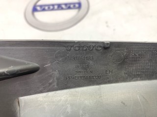 Кронштейн омывателя фар передний левый, ориг. номер 30764183, Volvo V70 2007-2013