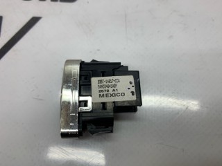Кнопка центрального замка передняя правая, ориг. номер BB5T14017CCW, Ford Explorer 2010-2015