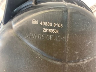 Бачок расширительный, ориг. номер 17137647284, BMW 523i F10 2009-2013