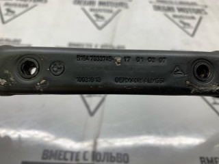 Кронштейн радиатора передний, ориг. номер 51647033745, BMW 5 E60 2002-2007