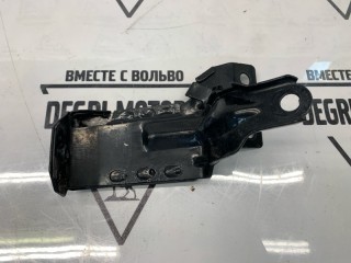 Кронштейн радиатора передний правый, ориг. номер 31261932, Volvo XC60 2008-2013