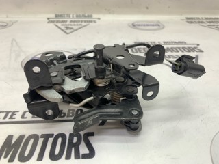Замок капота передний левый, ориг. номер 51237183761, BMW 523i F10 2009-2013