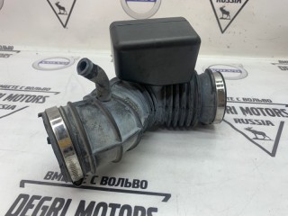 Патрубок воздушный, ориг. номер 30636828, Volvo V70 2004-2007
