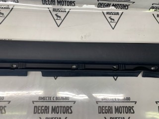 Накладка порога правая, ориг. номер 30698371, Volvo XC70 2004-2007