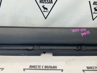 Накладка порога правая, ориг. номер 30698371, Volvo XC70 2004-2007