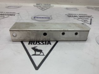 Кронштейн бампера передний левый, ориг. номер 51117158873, BMW 523i F10 2009-2013
