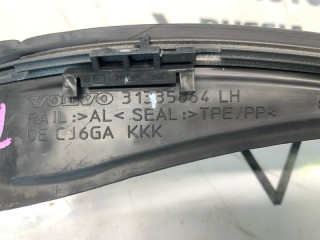 Молдинг лобового стекла передний правый, ориг. номер 31335864, Volvo V60 2010-2013