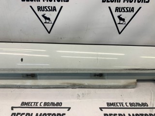 Накладка порога правая, ориг. номер 32270137, Volvo V60 2010-2013