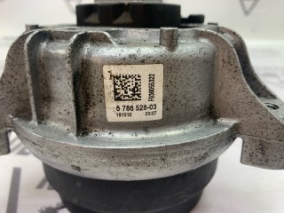 Опора двигателя левая, ориг. номер 22116768853, BMW 523i F10 2009-2013
