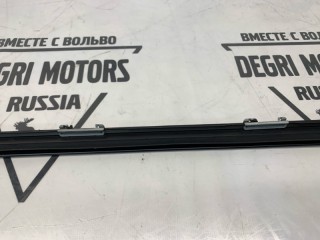Молдинг лобового стекла передний правый, ориг. номер 51317045448, BMW 525i E60 2002-2007