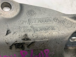 Кронштейн двигателя передний левый, ориг. номер 22116776669, BMW 525i E61 2007-2010