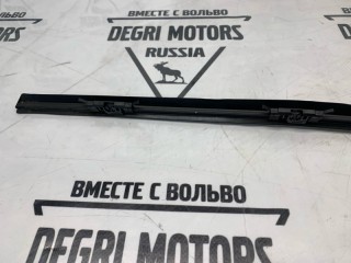 Молдинг лобового стекла передний левый, ориг. номер 31335864, Volvo V60 2010-2013