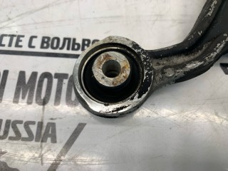 Рычаг подвески передний правый, ориг. номер 36012458, Volvo V70 2004-2007