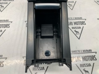 Подлокотник, ориг. номер 39868874, Volvo XC60 2008-2013