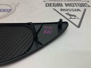 Решетка (сетка) динамика передняя правая, ориг. номер 51417225968, BMW 523i F10 2009-2013