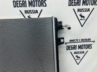 Радиатор охлаждения масла ДВС, ориг. номер 31684239, VOLVO V90 Cross Country 2020-2026