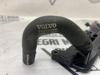 Трубка системы охлаждения, ориг. номер 32252286, Volvo XC60 2021-2026