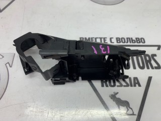 Кронштейн зеркала правый, ориг. номер 30744590, Volvo V50 2003-2007