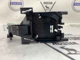 Кронштейн зеркала правый, ориг. номер 30744590, Volvo V50 2003-2007