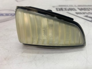 Поворотник в зеркале правый, ориг. номер 8679777, Volvo V50 2003-2007