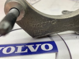 Кронштейн промежуточного вала, ориг. номер 31437845, Volvo XC40 2017-2022