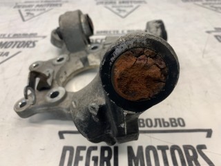 Кулак задний левый, ориг. номер 30666467, Volvo V70 2004-2007