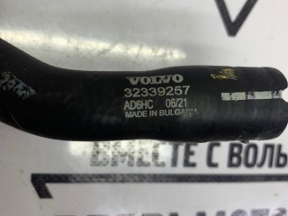 Тройник системы охлаждения Volvo XC60 2021-2026, АКПП, 32339257