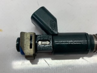 Форсунка бензиновая, ориг. номер 4650544, Land Rover Range Rover L322 2002-2005