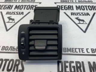 Дефлектор правый, ориг. номер 39888290, Volvo V50 2007-2012