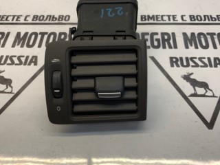Дефлектор правый, ориг. номер 39888290, Volvo V50 2007-2012
