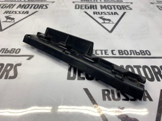 Кронштейн крыла передний правый, ориг. номер 51777066228, BMW 525i E61 2002-2007