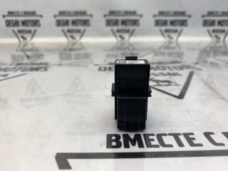 Кнопка центрального замка передняя левая, ориг. номер 31318987, Volvo XC60 2008-2013