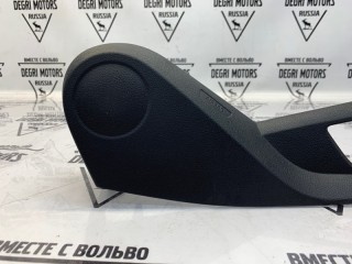Накладка сиденья передняя правая, ориг. номер 52109168212, BMW 530i F10 2009-2013