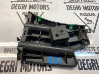 Кронштейн крыла передний правый, ориг. номер 30795049, Volvo S60 2010-2013