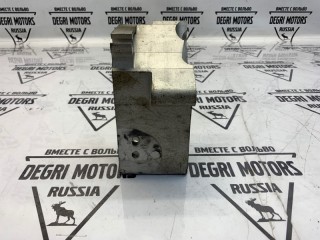Кронштейн двигателя задний, ориг. номер 8666261, VOLVO V70 B5254T2 2007-2013