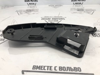 Кронштейн бампера передний правый, ориг. номер 30763434, Volvo XC60 2008-2013