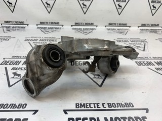 Кулак задний левый, ориг. номер 30666467, Volvo XC70 2004-2007
