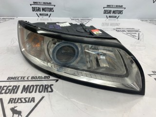 Фара передняя правая, ориг. номер 32206145, Volvo V50 2007-2012