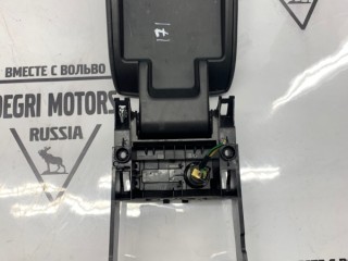 Подлокотник, ориг. номер 39868887, Volvo XC60 2008-2013