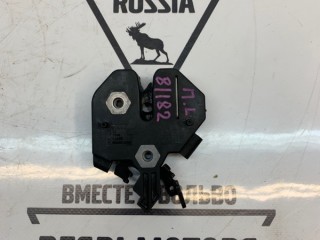 Замок капота правый, ориг. номер 31218474, Volvo V70 2004-2007