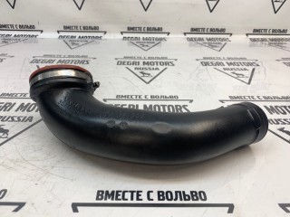 Патрубок интеркулера, ориг. номер 30774692, Volvo XC60 D5244T17 2008-2013