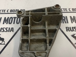 Кронштейн, ориг. номер QVU500330, Land Rover Range Rover L322 2002-2005