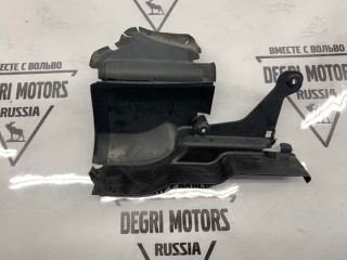 Дефлектор радиатора передний правый, ориг. номер 31323243, Volvo S80 2006-2010